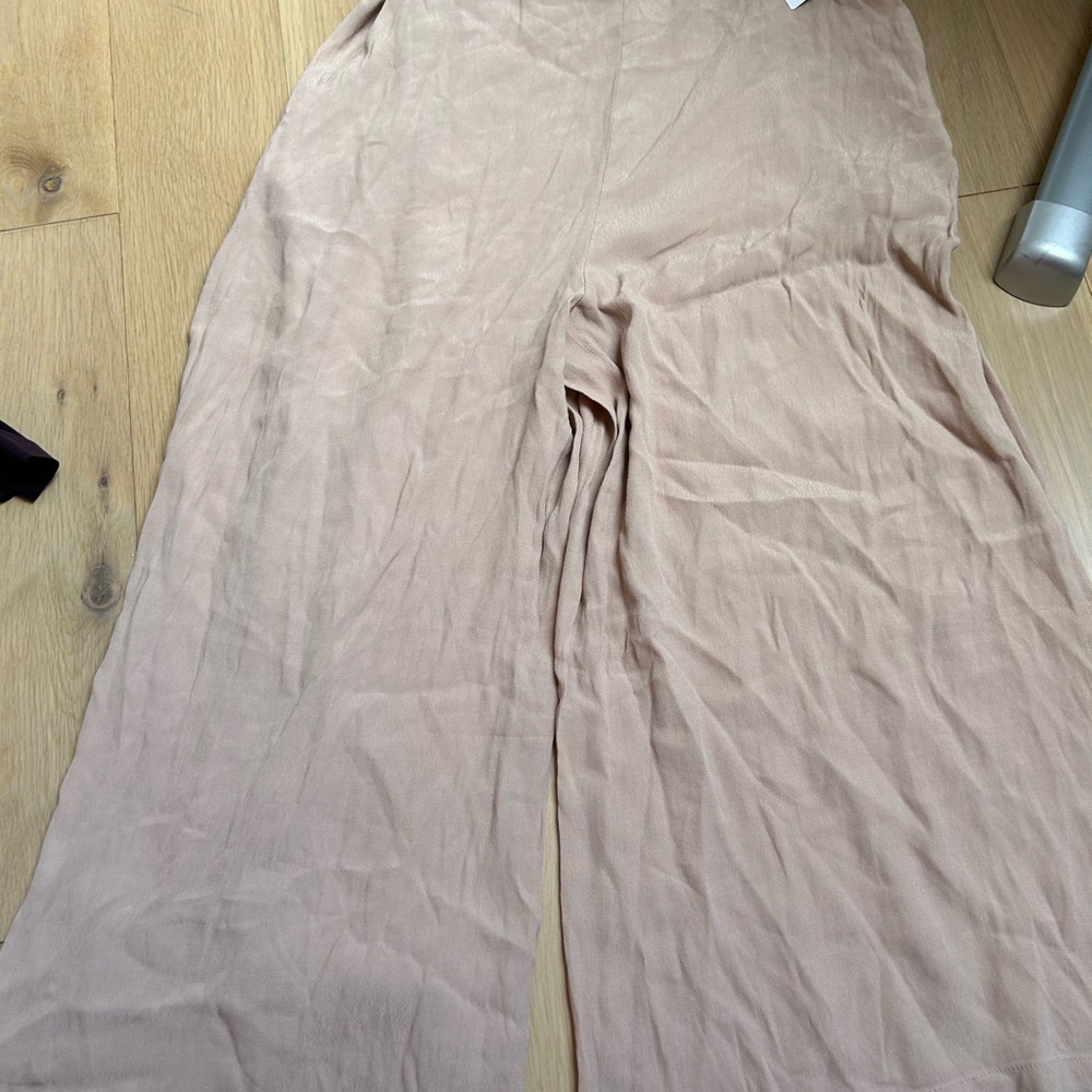 Leith Tan Relaxed pants NWT